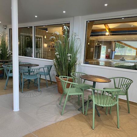 The Boat House, Hot Tub Lodge South Cerney Exteriör bild