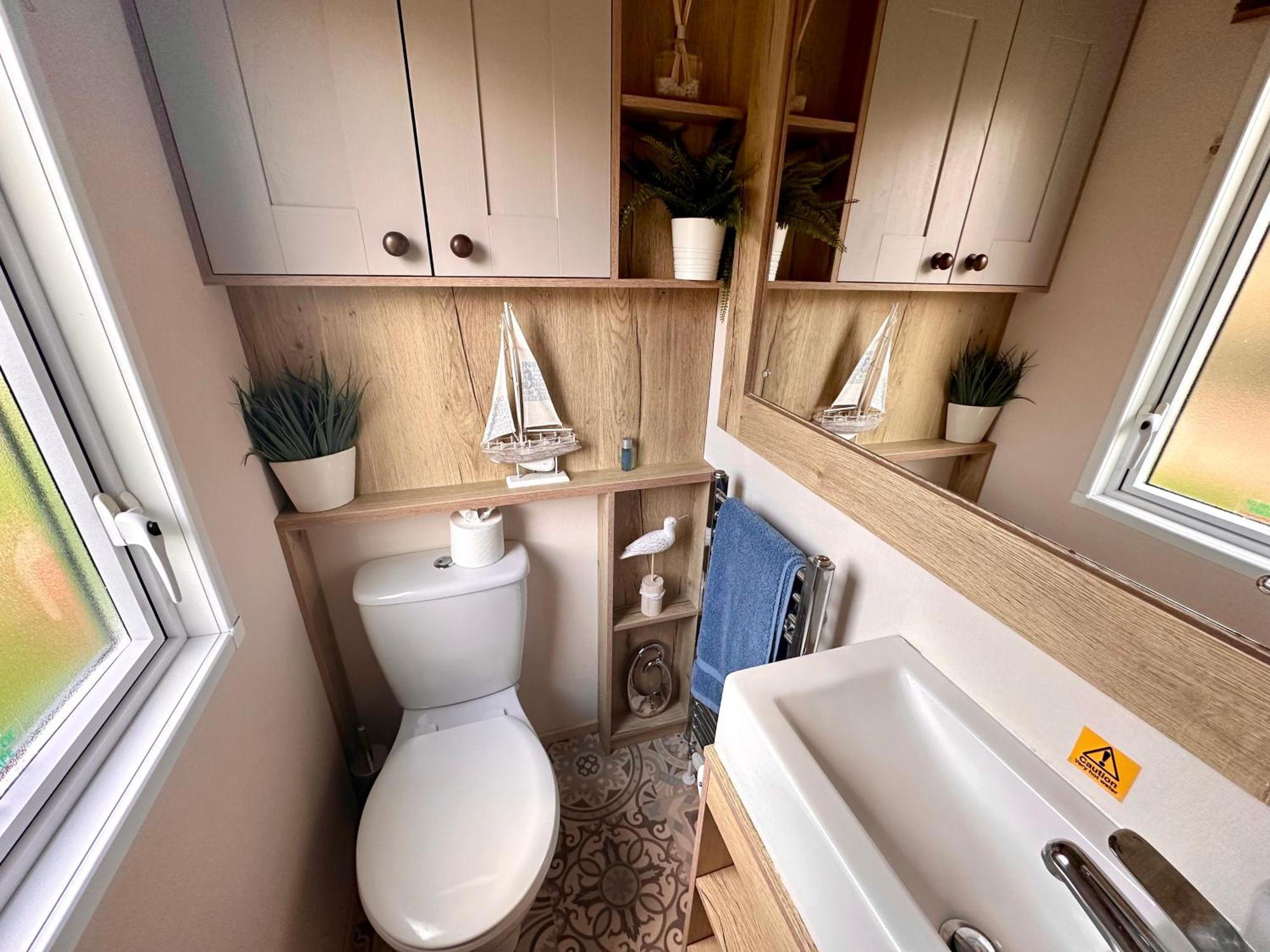 The Boat House, Hot Tub Lodge South Cerney Exteriör bild